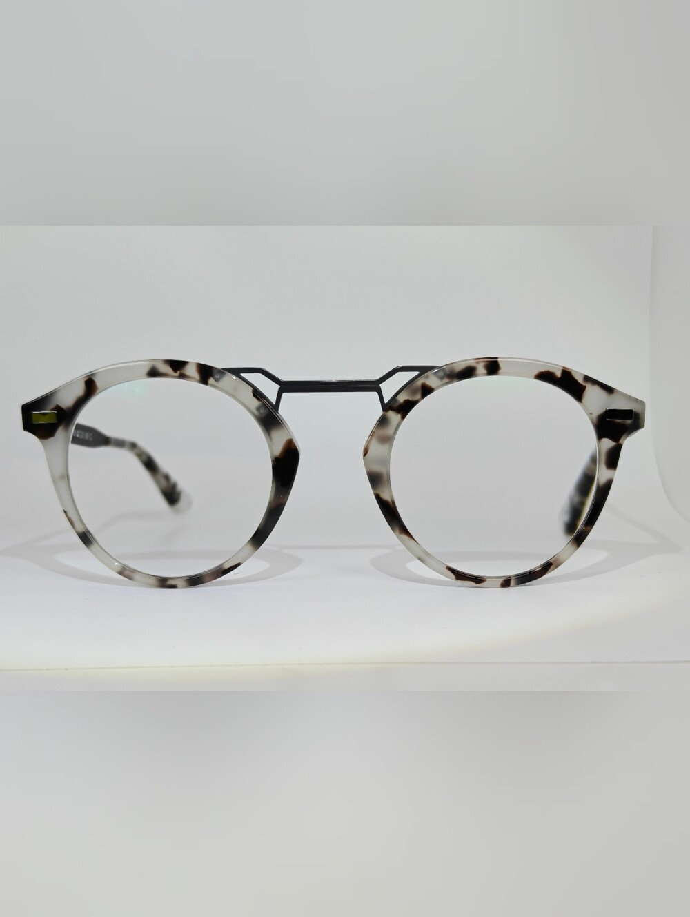 Trekker. Round Tortoiseshell Metal-Bridge Eyeglasses - Gray/Black